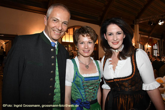 Hofbräu Direktor Dr. Michael Möller mit Frau Irmi, die bayer. Landwirtschaftsministerin Michael Kaniber (©foto: Ingrid Grossmann)